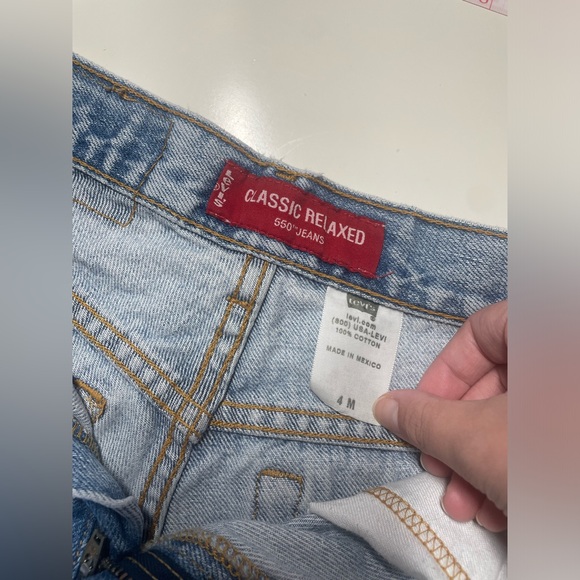 Vintage Levi’s shorts, size 24 - Picture 4 of 4